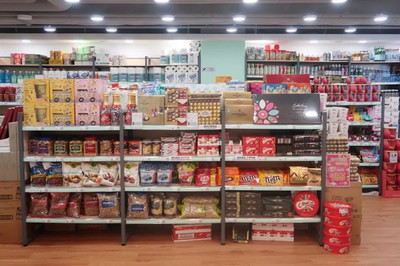 萌寵駕到！二手日用百貨巧變新春萌寵主題裝置